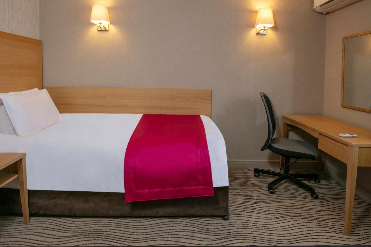 Best Western Heath Court Hotel Newmarket  Eksteriør billede