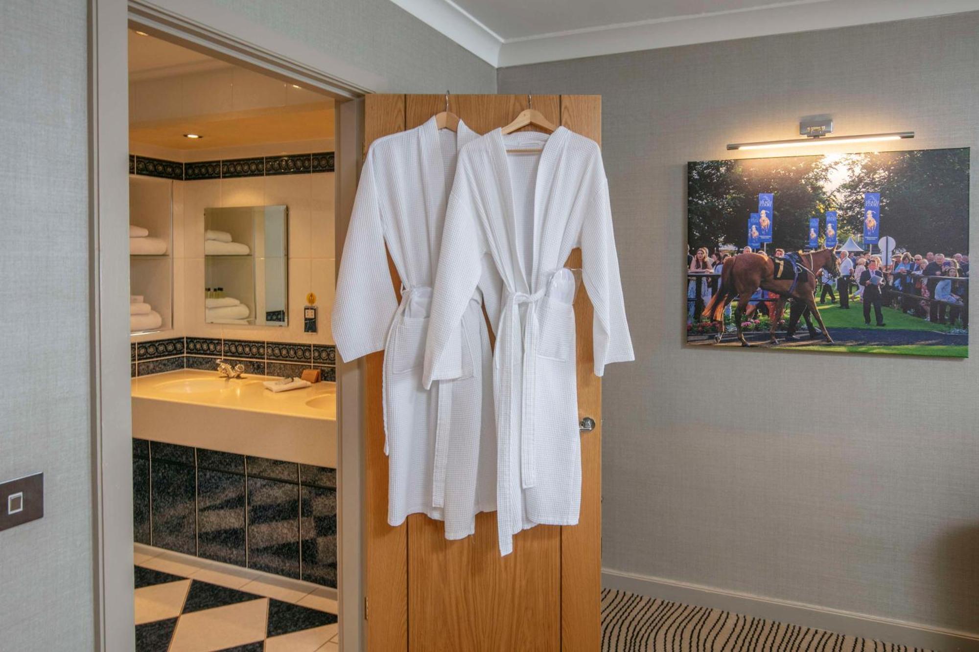 Best Western Heath Court Hotel Newmarket  Eksteriør billede