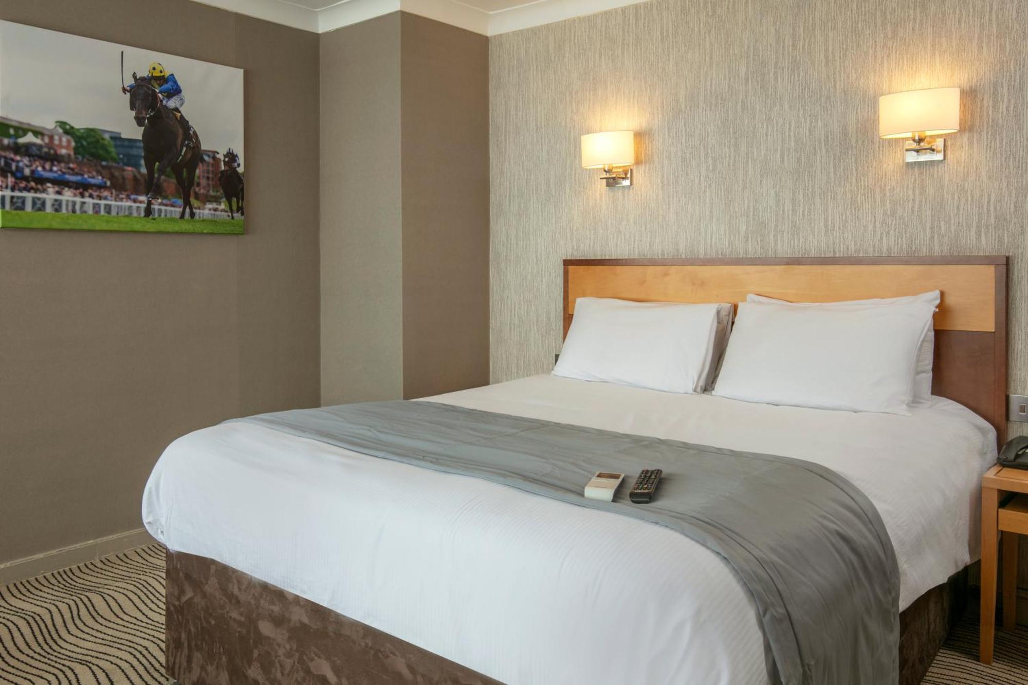 Best Western Heath Court Hotel Newmarket  Eksteriør billede